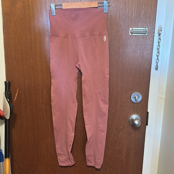 NWOT Free People Good Karma Leggings - Picture 4 of 10